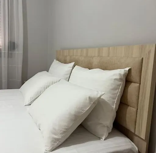 Sleek Cityscape Apartamento *